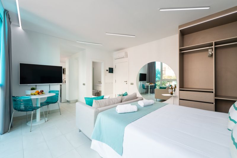 Edison Building 102 By CanariasGetaway