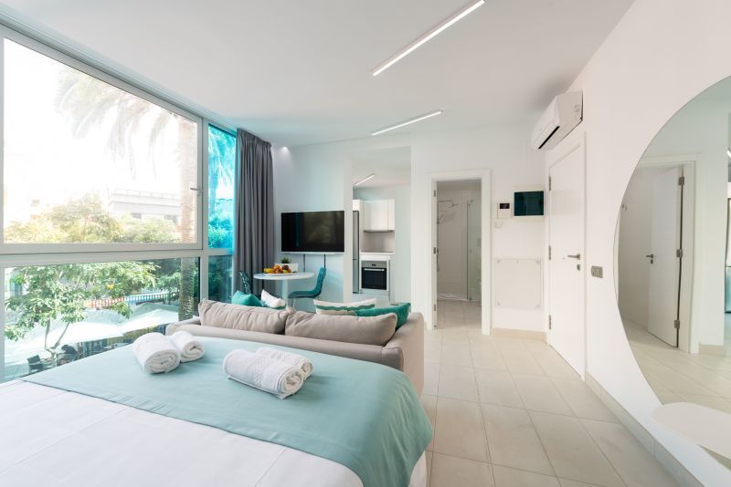 Edison Building 102 By CanariasGetaway