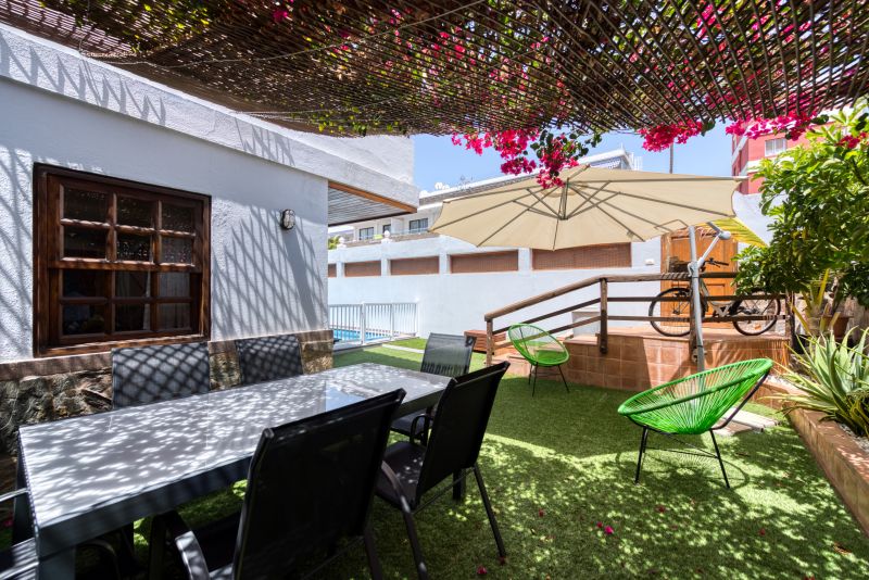 Great house with Pool S.Agustín By CanariasGetaway