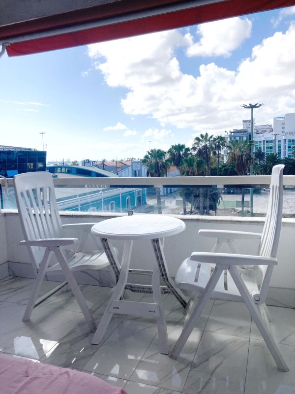 Santa Catalina Beach Flat by Canary365