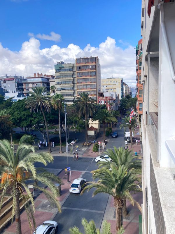 Santa Catalina Beach Flat by Canary365