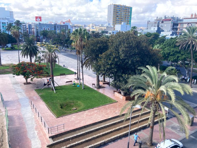 Santa Catalina Beach Flat by Canary365