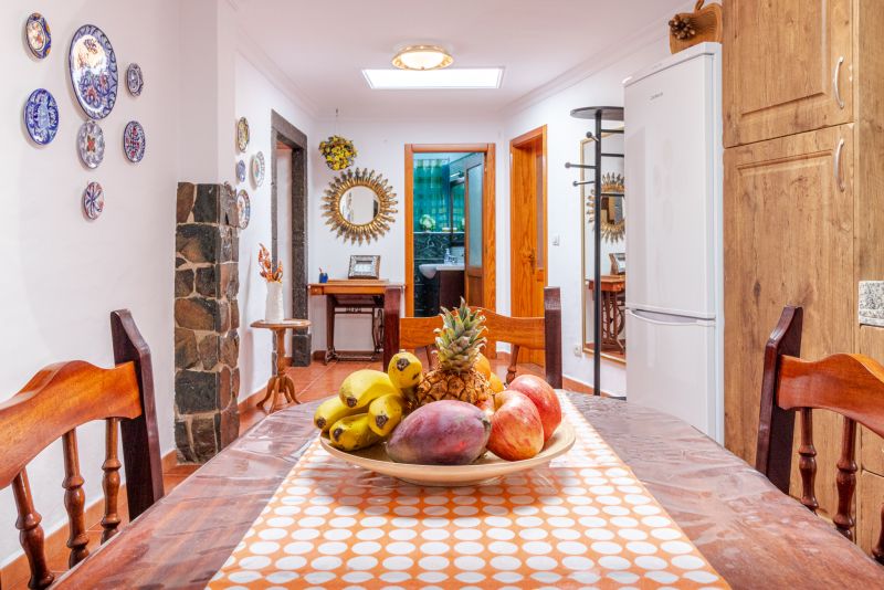 Mari House With Jacuzzi and BBQ by CanariasGetaway