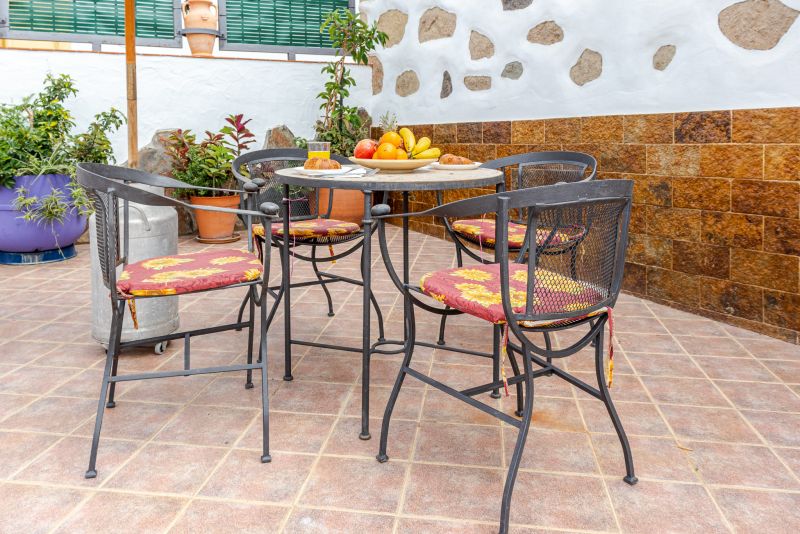 Mari House With Jacuzzi and BBQ by CanariasGetaway