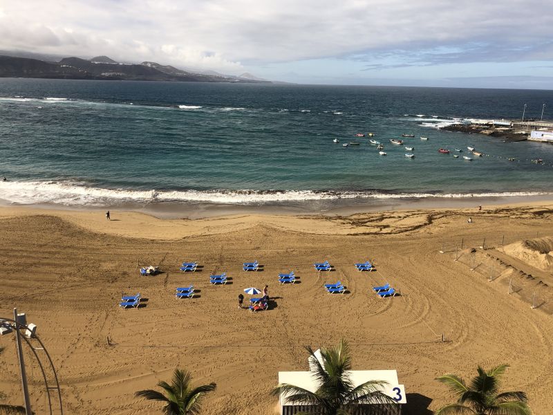 Awesome beachfront terrace By CanariasGetaway