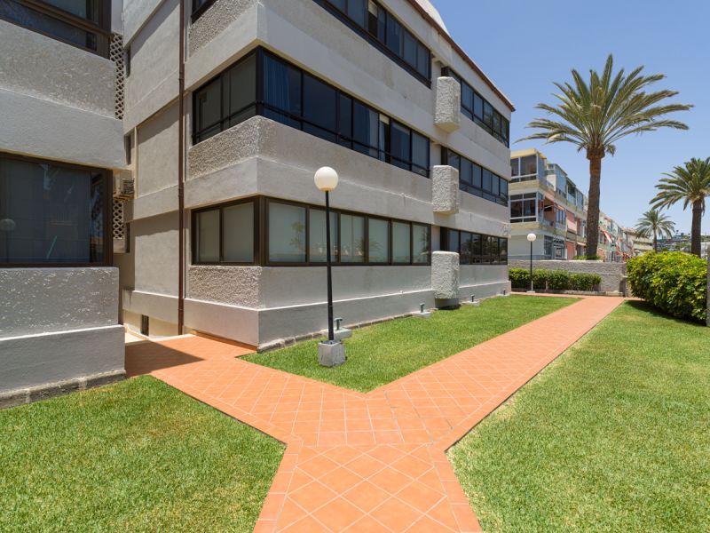 Guayabo Beach Home by CanariasGetaway