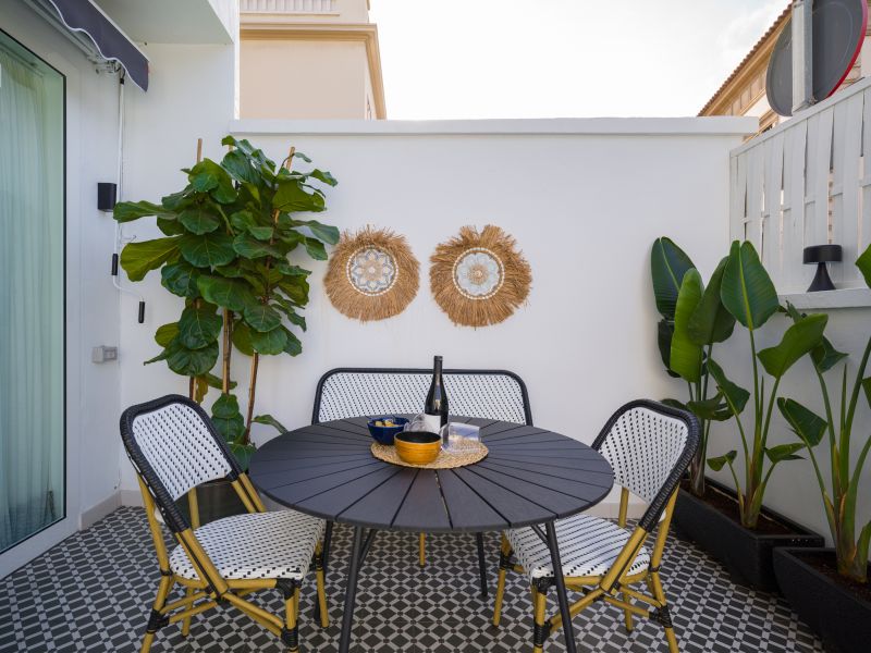 Cosmopolitan Design  By CanariasGetaway