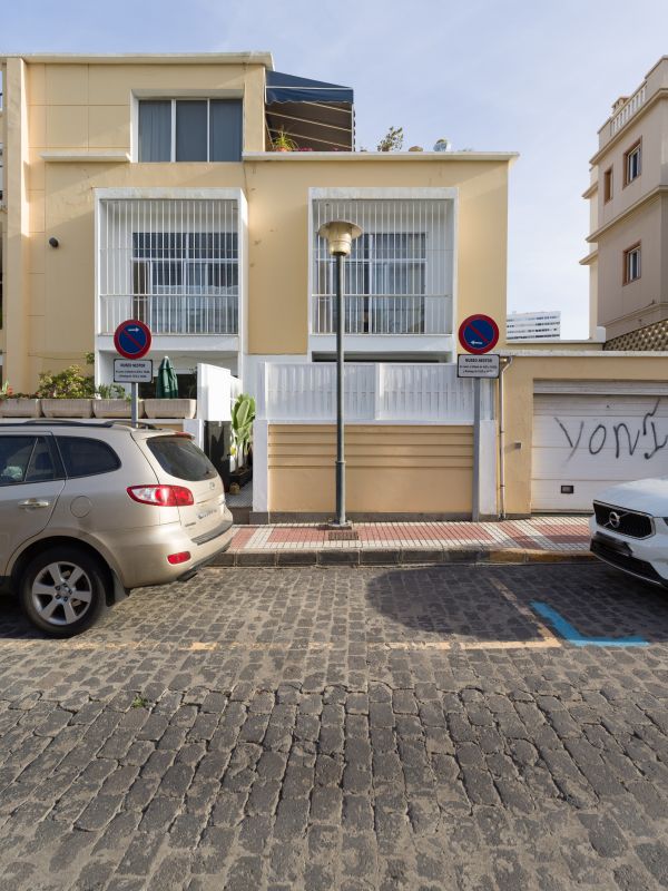 Cosmopolitan Design  By CanariasGetaway