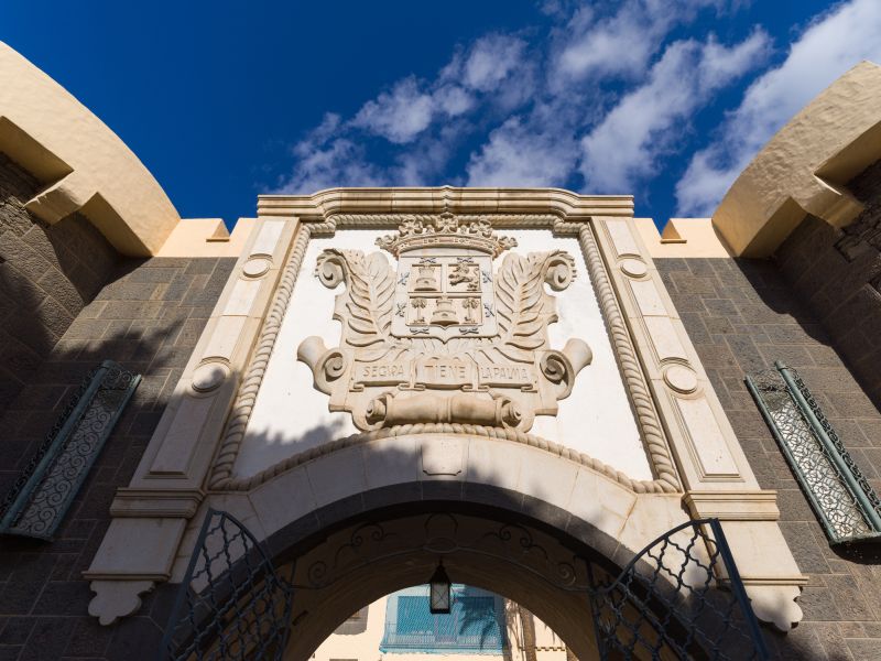 Cosmopolitan Design  By CanariasGetaway