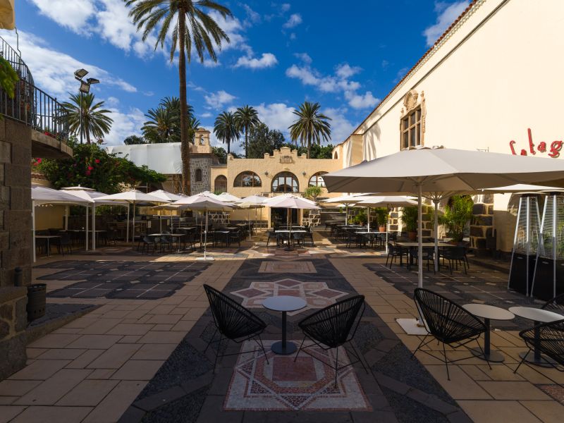 Cosmopolitan Design  By CanariasGetaway