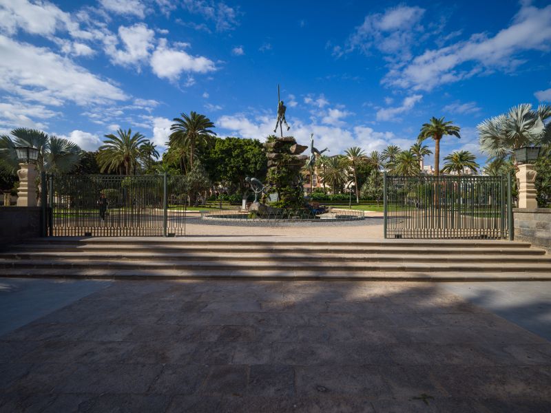 Cosmopolitan Design  By CanariasGetaway