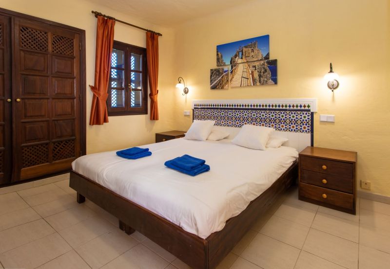 Altamar 44 balcony&pool By CanariasGetaway