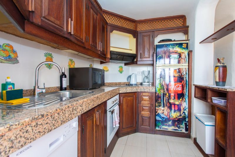 Altamar 28 with terrace&pool By CanariasGetaway