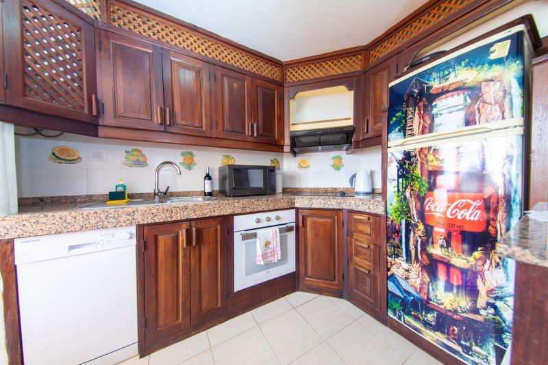 Altamar 28 with terrace&pool By CanariasGetaway