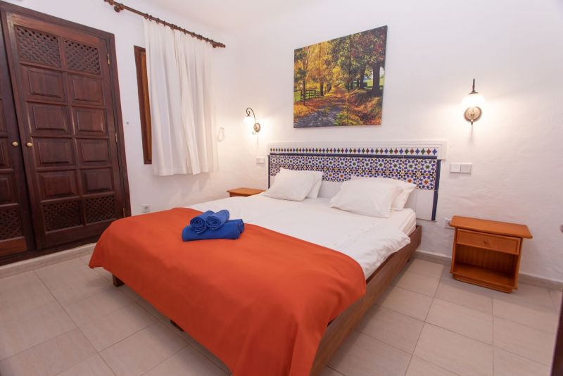 Altamar 28 with terrace&pool By CanariasGetaway