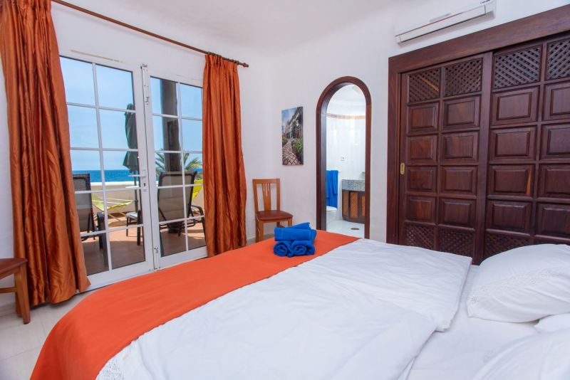 Altamar 28 with terrace&pool By CanariasGetaway