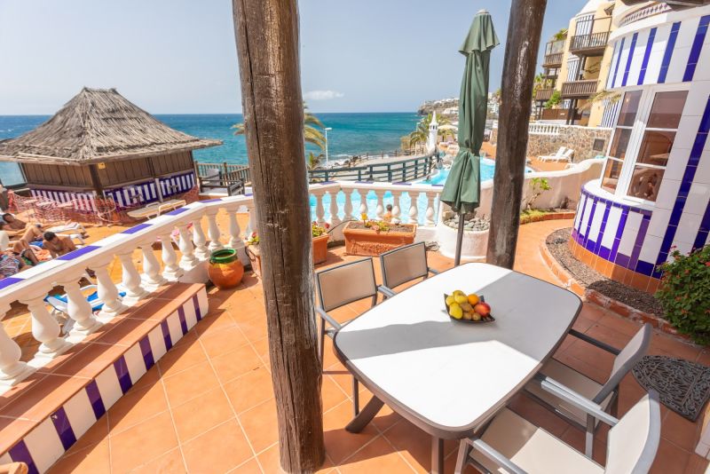 Altamar 28 with terrace&pool By CanariasGetaway