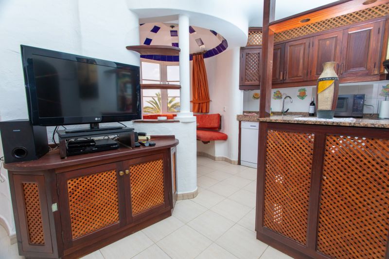 Altamar 28 with terrace&pool By CanariasGetaway