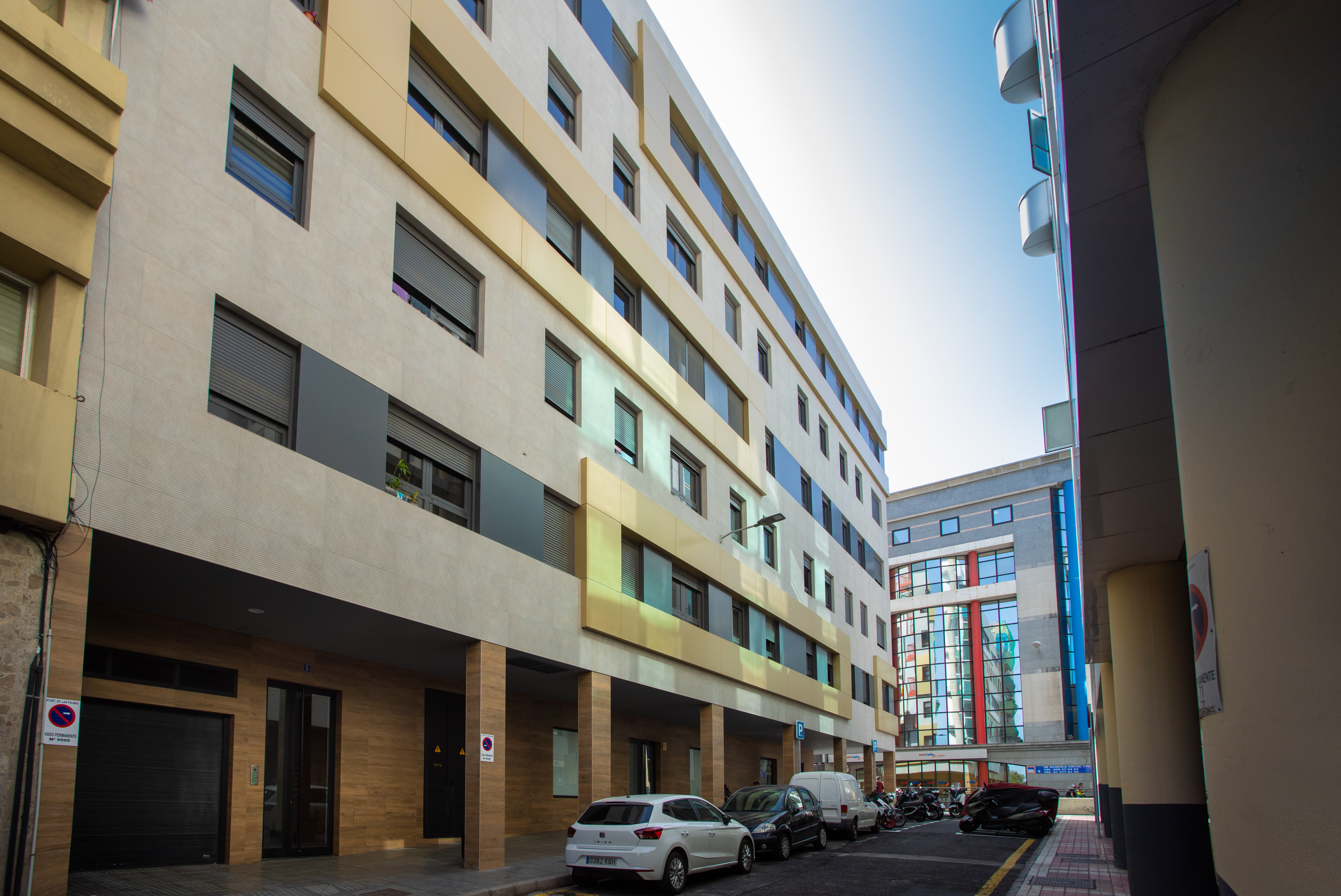 Catalina Downtown By CanariasGetaway