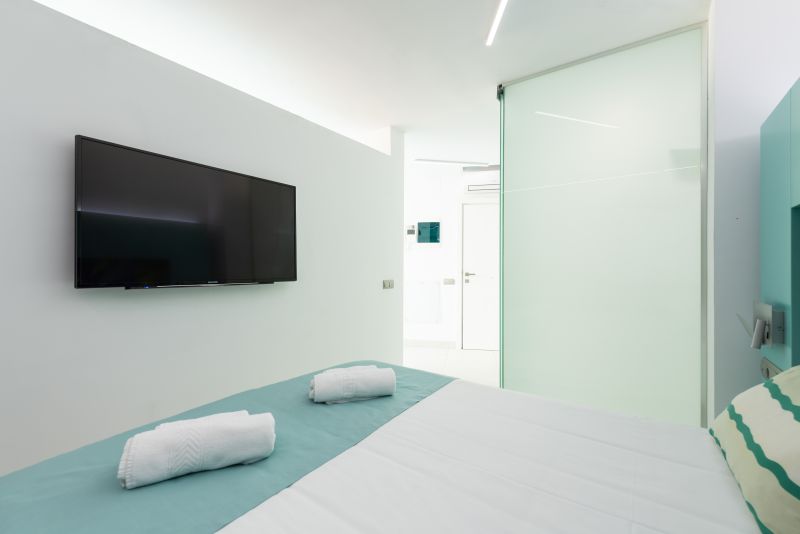 Edison Building 101 By CanariasGetaway