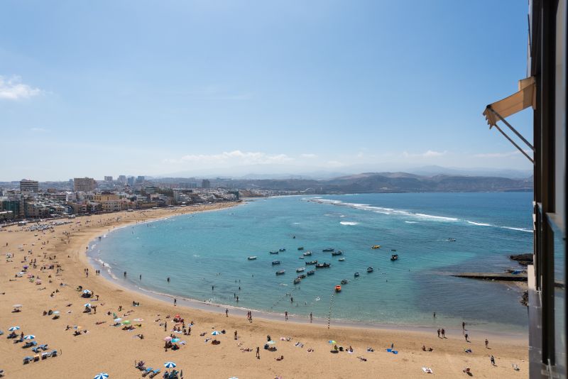 Lovely balcony sea views By CanariasGetaway